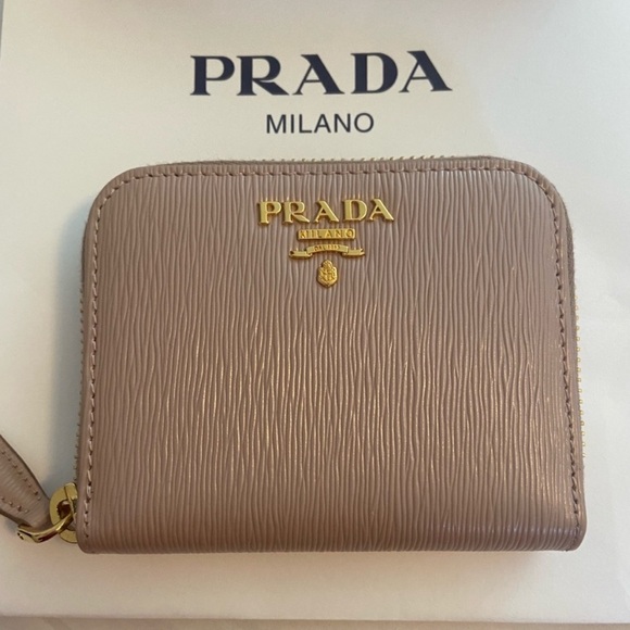 Prada coin wallet - Picture 3 of 4